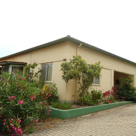 Alloggio per agriturismo Baida Santos *